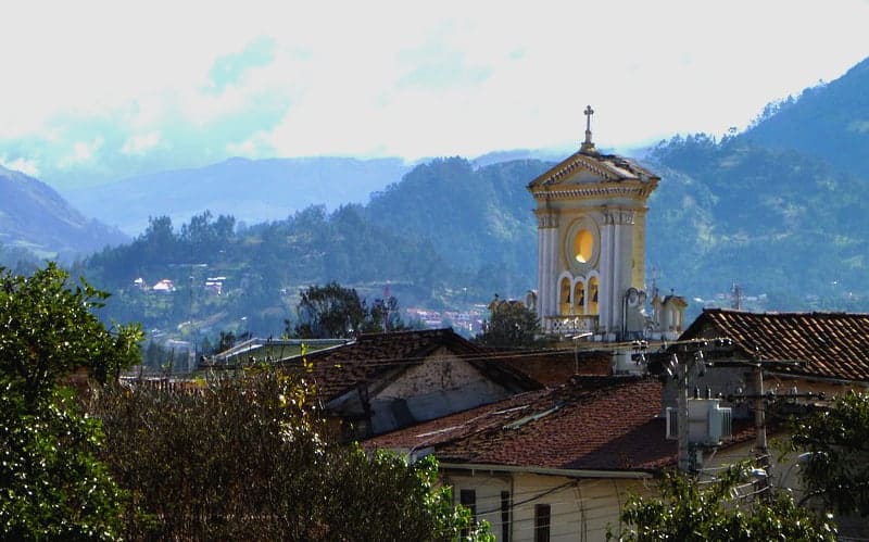 roofs-in-cuenca-ecuador-church-roof