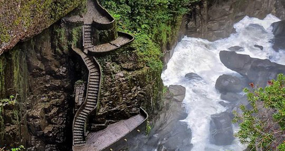 route of the two levels waterfalls