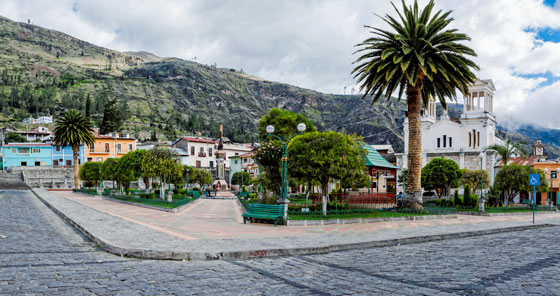 13th of November Park in Alausí, Ecuador