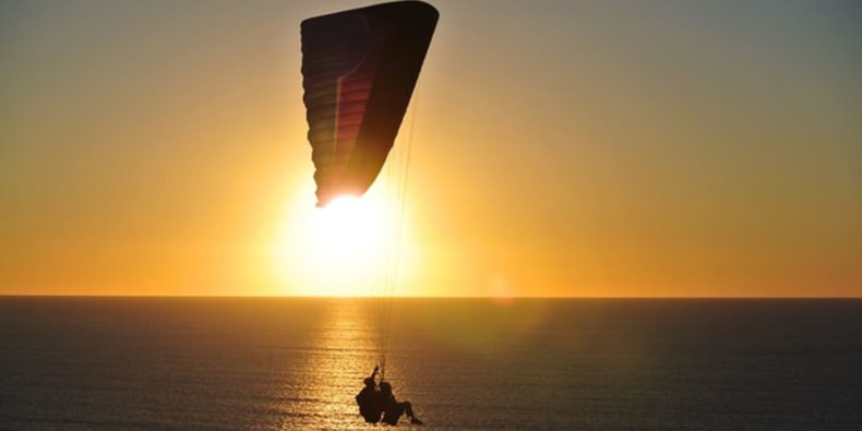 fazer parapente no fim do dia - o que fazer em montañita