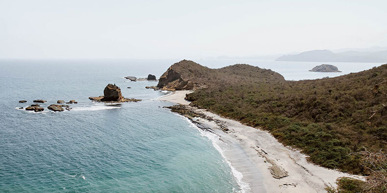 beaches in ecuador